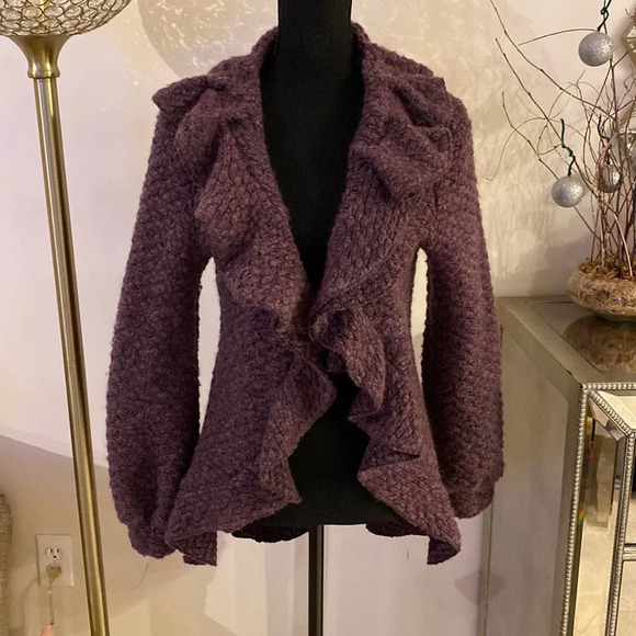 Lola made In Italy 🇮🇹 absolutely gorgeous wool cardigan size M NWOT